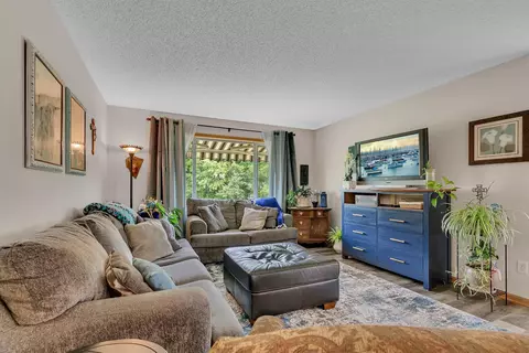 24262 Forestview Cir, Saint Augusta, MN 56301 photo 11