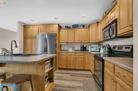 24262 Forestview Cir, Saint Augusta, MN 56301 photo 5