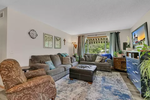 24262 Forestview Cir, Saint Augusta, MN 56301 photo 10