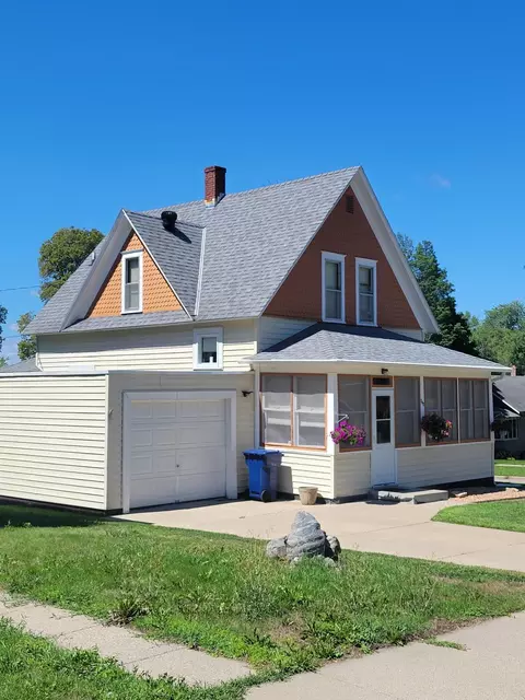 702 S Sheridan St, Fergus Falls, MN 56537