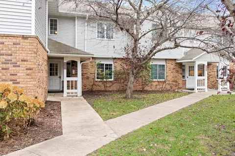 3566 Blue Jay Way #105, Eagan, MN 55123