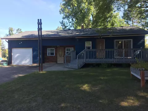 909 SE 5th St, Grand Rapids, MN 55744
