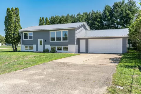 1820 47th Ave SE, Rochester, MN 55904