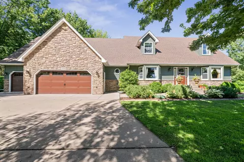 1060 Norell Ave N, Stillwater, MN 55082