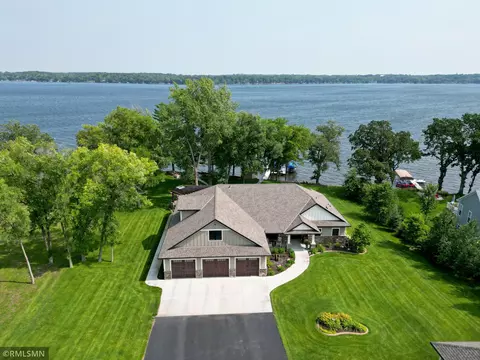 11628 Hoyer Ave NW, Annandale, MN 55302
