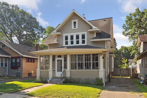 1018 Wakefield Ave, Saint Paul, MN 55106
