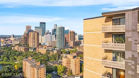 400 Groveland Ave #2312, Minneapolis, MN 55403