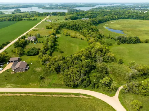 47 Nnn 241st Ave, Elysian, MN 56028