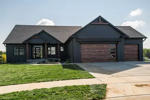 6296 Summit Pine Rd NW, Rochester, MN 55901