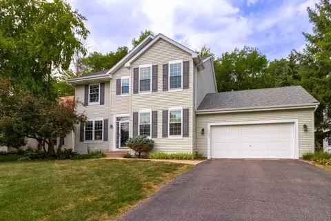 17926 Inverness Curv, Eden Prairie, MN 55347