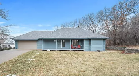 100 Crestridge Dr, Burnsville, MN 55337