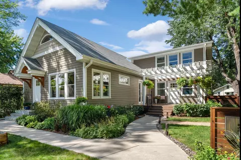 2111 Juliet Ave, Saint Paul, MN 55105