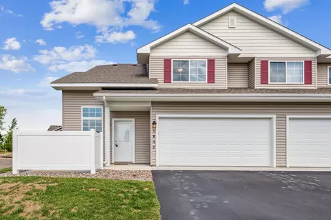 1848 Bridgewater Blvd S, Cambridge, MN 55008