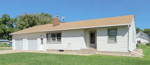 240 Washington St, Walnut Grove, MN 56180