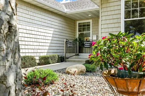 2121 14th St NE, Faribault, MN 55021 photo 5
