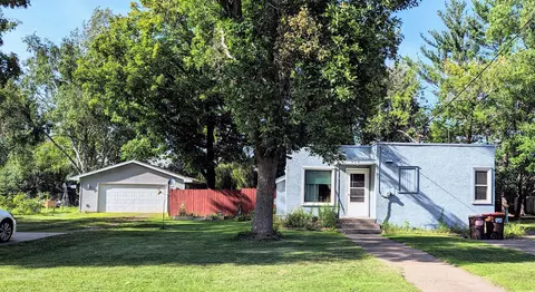 954 Maple Ave E, Mora, MN 55051