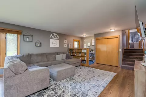 726 Lower Johnson Cir, Saint Peter, MN 56082 photo 3