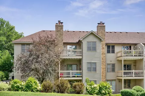 4319 Oakmede Ln #17A, White Bear Township, MN 55110