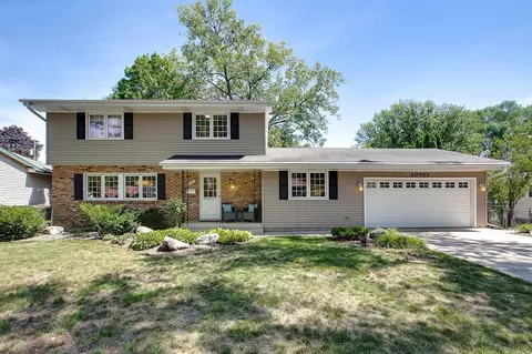 10701 York Ave S, Bloomington, MN 55431