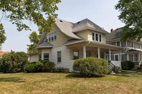 905 E Center St, Rochester, MN 55904