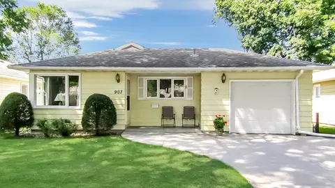 907 13th Ave NW, Rochester, MN 55901