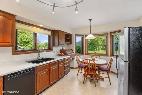 732 Caribou Ln, Eagan, MN 55123 photo 5