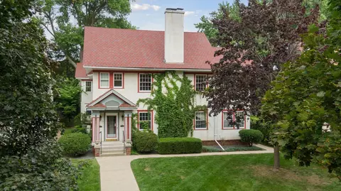 1917 Summit Ave #2, Saint Paul, MN 55105