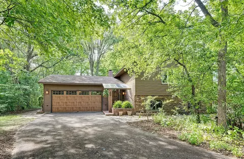 8360 Fairchild Ave, Mounds View, MN 55112