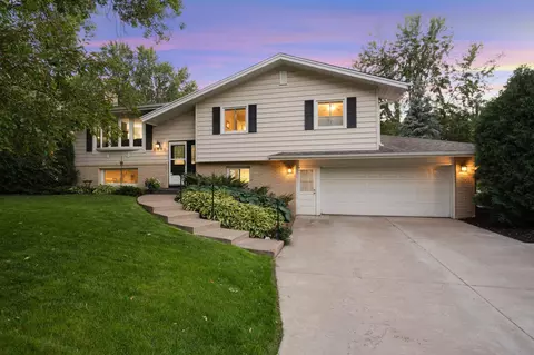 3505 Milton St N, Shoreview, MN 55126