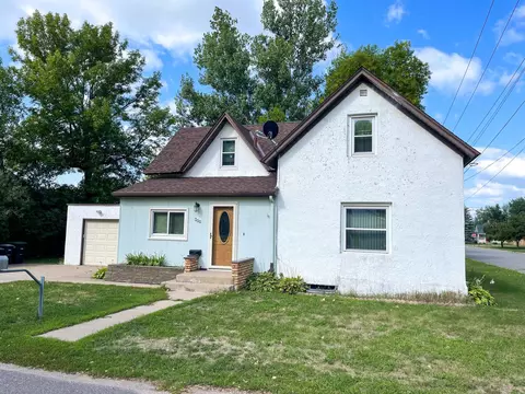 300 5th St SW, Little Falls, MN 56345