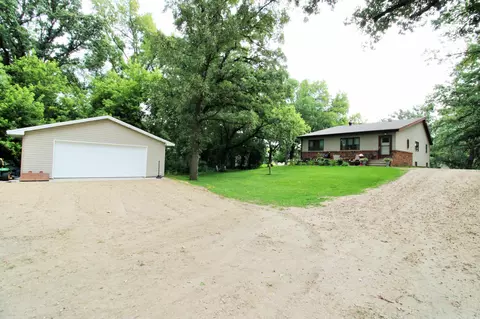 4791 15th St NE, Willmar, MN 56201