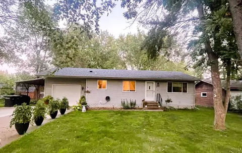 505 13th St SW, Little Falls, MN 56345