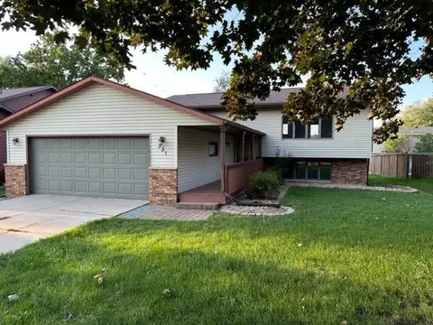 331 7th St SW, Eyota, MN 55934