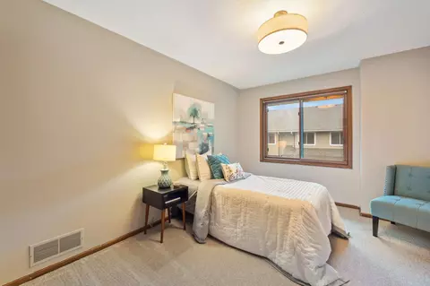 1560 Baylor Ct #B, Eagan, MN 55122 photo 12