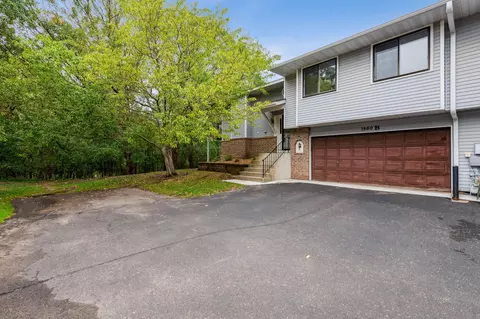 1560 Baylor Ct #B, Eagan, MN 55122 photo 2