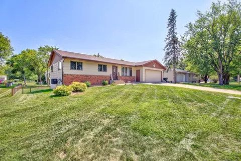 210 4th Ave NW, Lonsdale, MN 55046