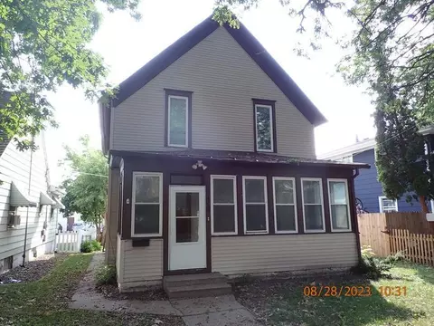 3110 Queen Ave N, Minneapolis, MN 55411