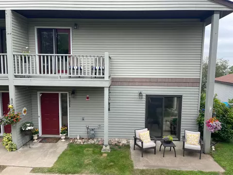 7926 Barbara Ave, Inver Grove Heights, MN 55077