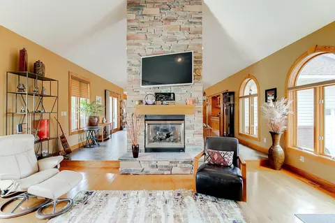 440 Saint Paul Ave, Faribault, MN 55021 photo 10