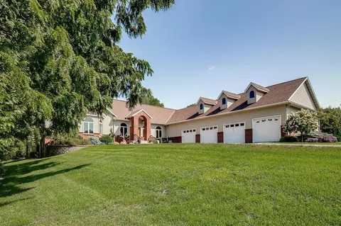 440 Saint Paul Ave, Faribault, MN 55021 photo 5