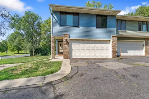 2362 14th St NW, New Brighton, MN 55112