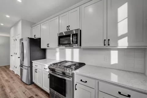 1522 Timberwood Ln, West Saint Paul, MN 55118