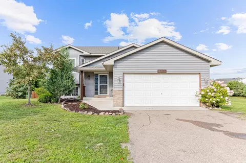 423 Lake Dr, Winsted, MN 55395