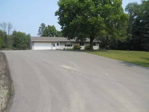 20811 Dubarry Trl, Farmington, MN 55024