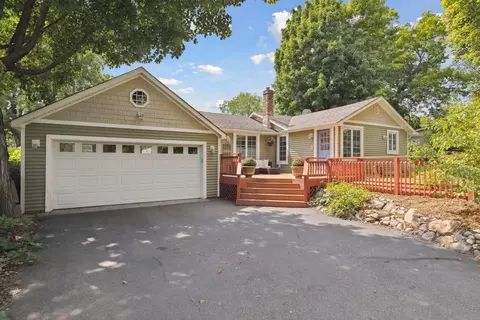5125 Windsor Rd, Mound, MN 55364