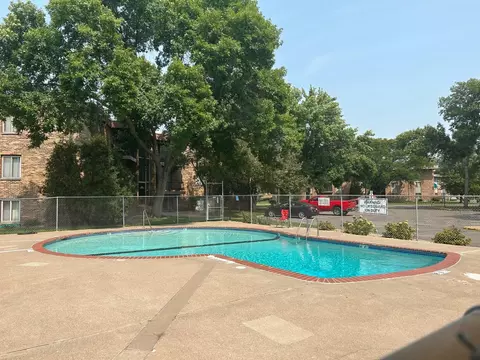 6051 W Broadway Ave #101, New Hope, MN 55428