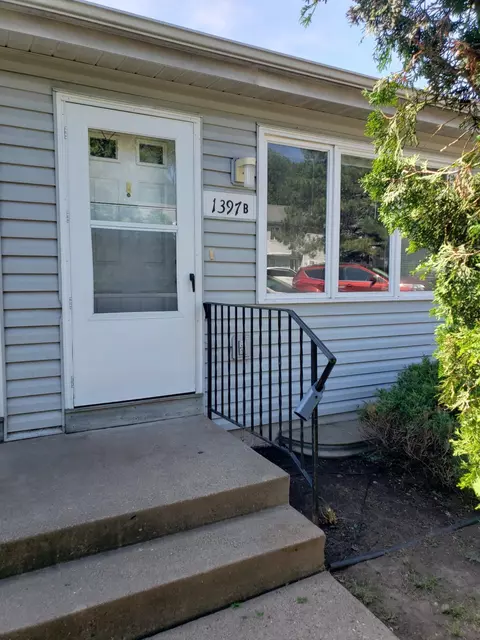 1397 Farrington St #B, Saint Paul, MN 55117