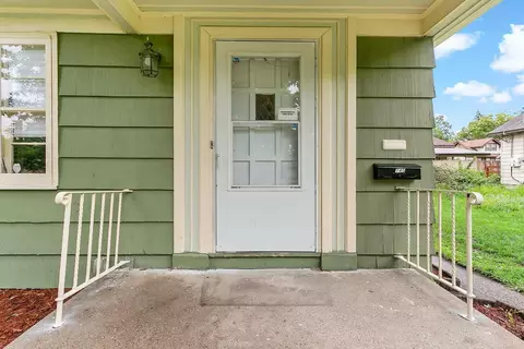 740 Lexington Pkwy N, Saint Paul, MN 55104