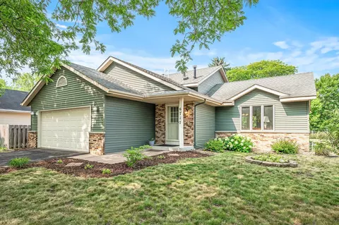 6717 Brunswick Ave N, Brooklyn Park, MN 55429