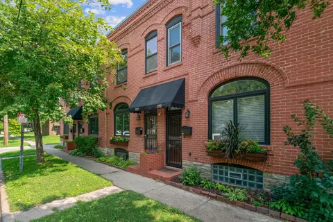 250 Saint Albans St N, Saint Paul, MN 55104